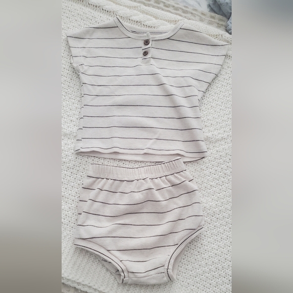 Striped Cream and Black Kids Outfit - Picture 1 of 1
